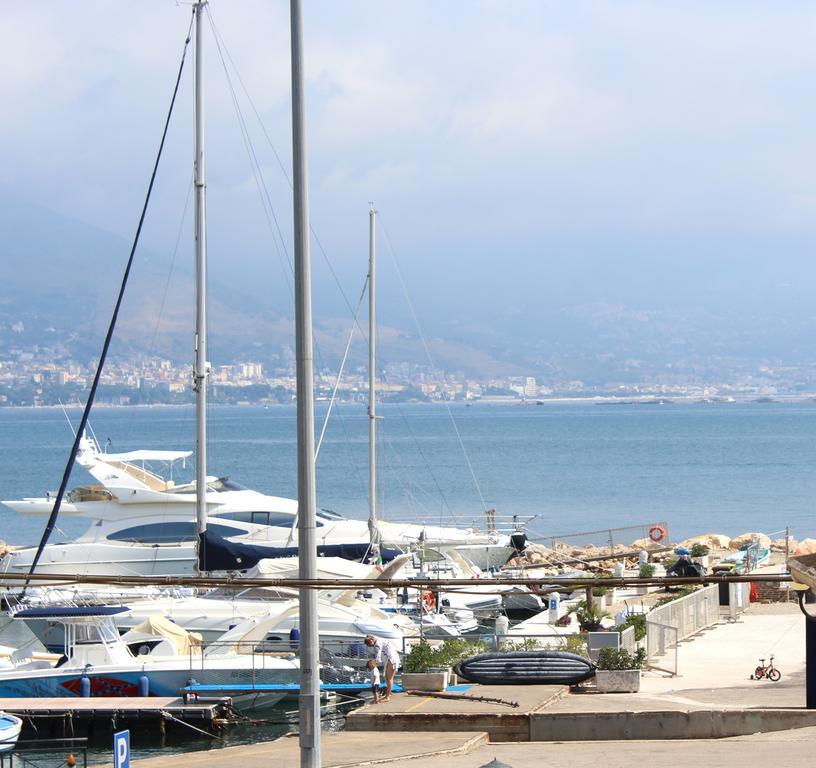 Almayer La Locanda Gaeta Exteriör bild