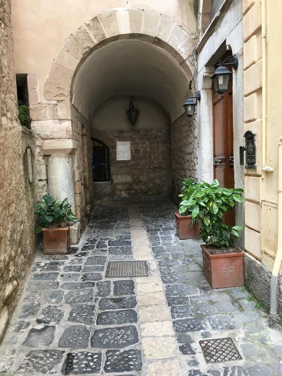 Almayer La Locanda Gaeta Exteriör bild